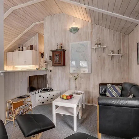 Well-maintained Close To Ringkobing Fjord * Skjern