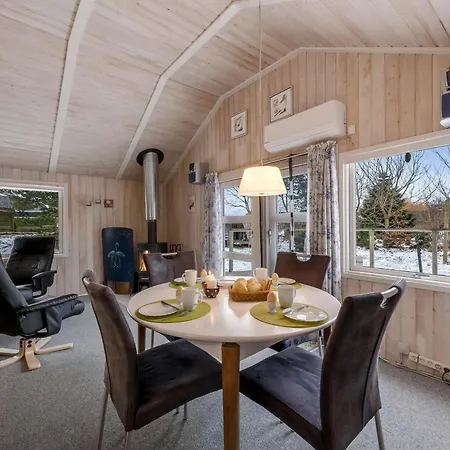 Well-maintained Close To Ringkobing Fjord * Skjern